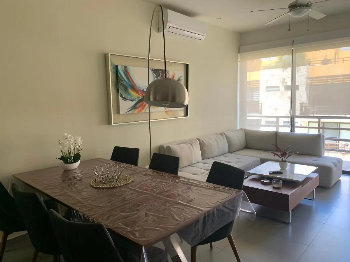Spectacular Two Bedrooms Ph With Private Rooftop And Jacuzzi contacts